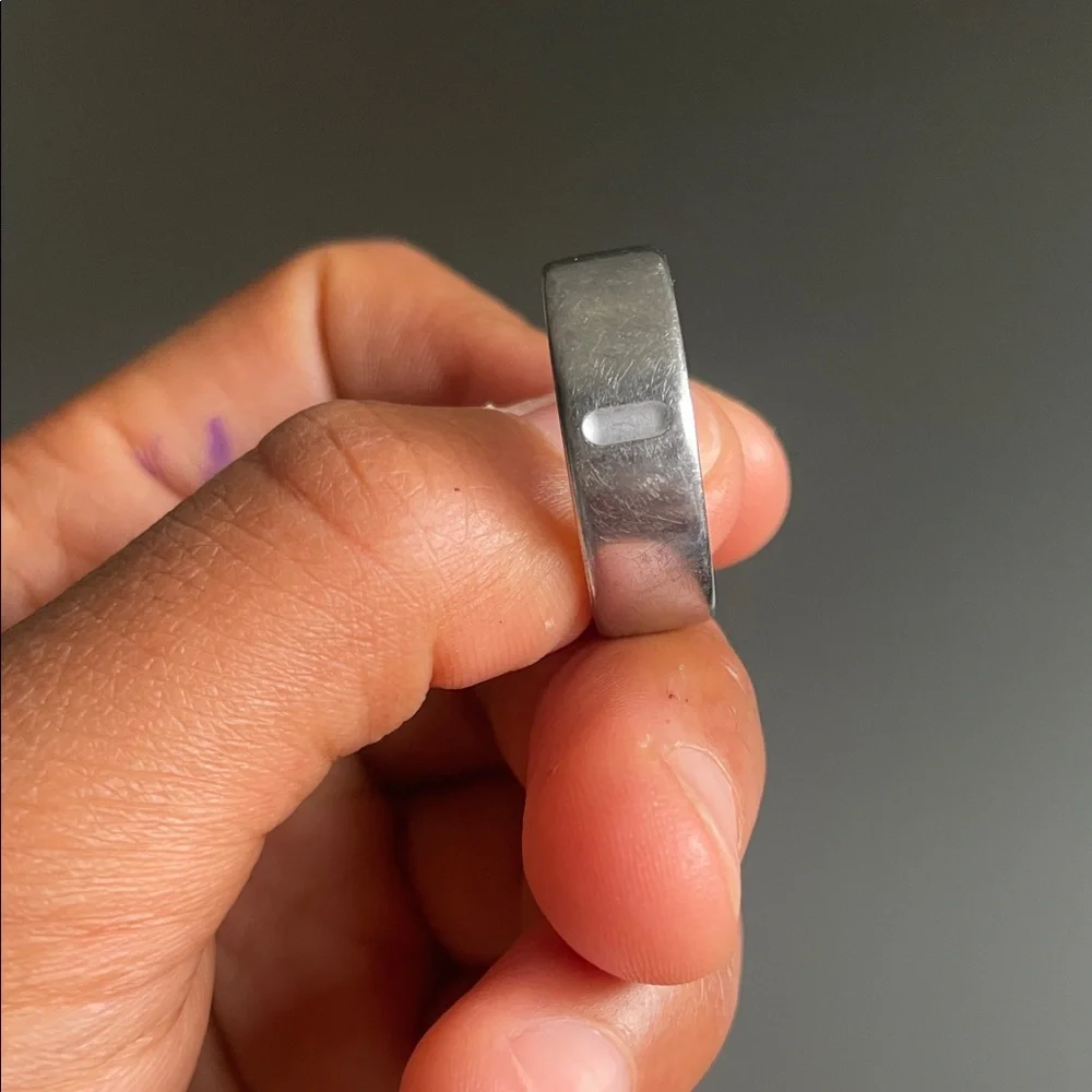 Oura Silver Ring with White Charger